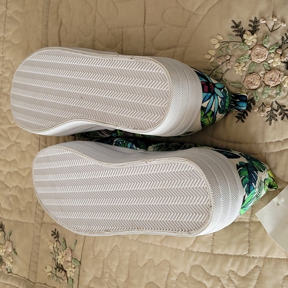 Multicolored tennis. Sneakers. New. SIZE 8 - Picture 4 of 6